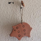 Decoração de Parede/Espanta Espíritos - Porquinhos
